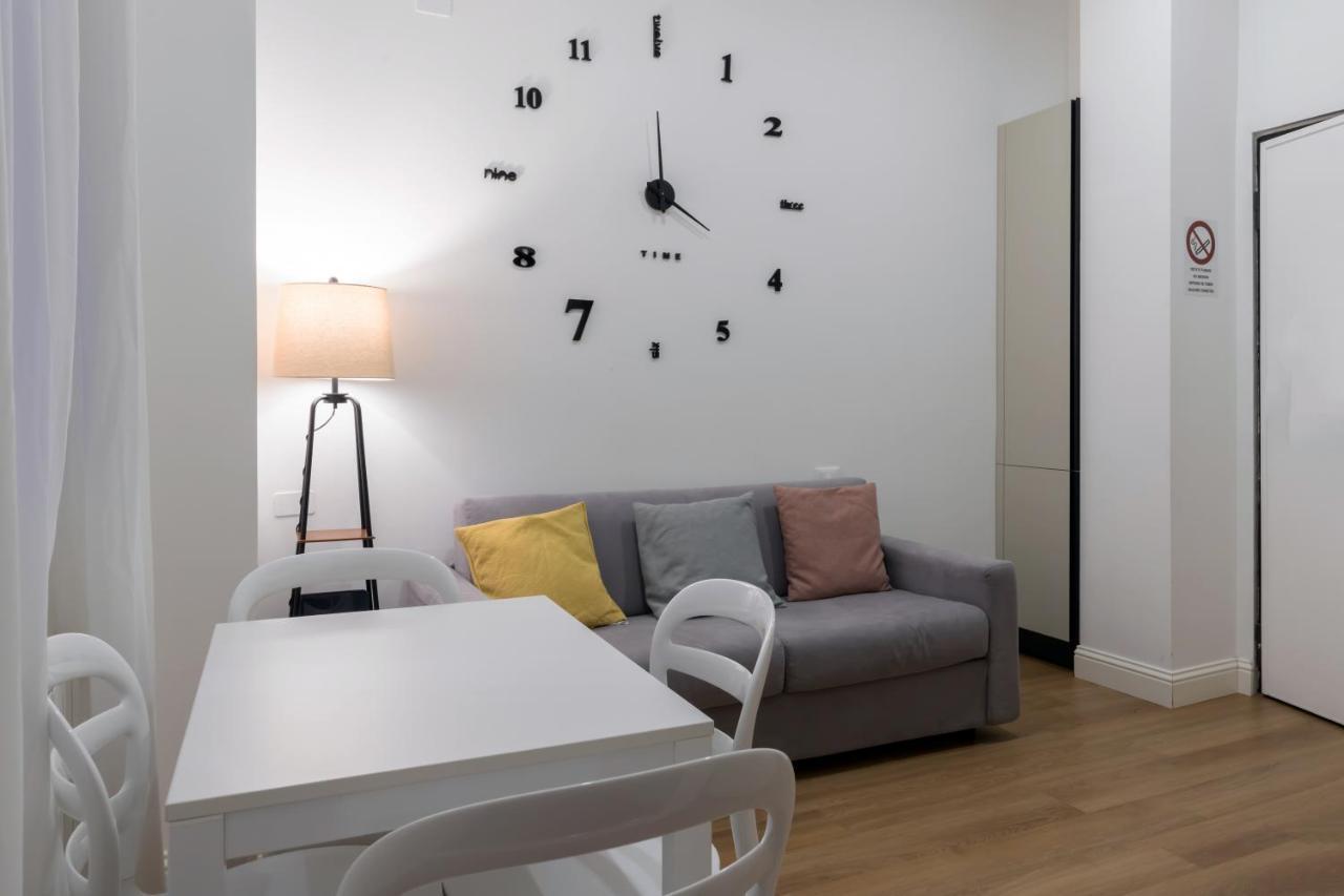 Nuovo Intimo Apt A 10Min Dal Duomo - Homeunity Milan Luaran gambar